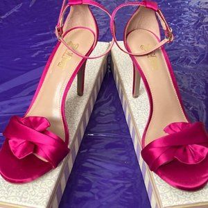 Size 7.5 Pierre Dumas Fuschia, Satin slings